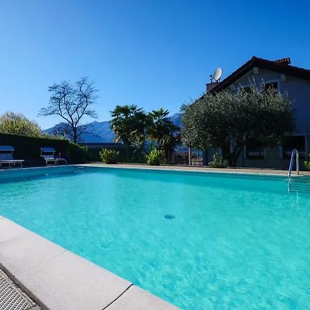Aparthotel Girasole Casa Rossa B Colico