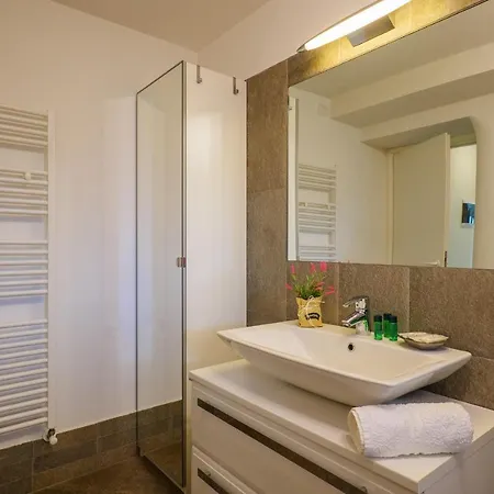 Апарт-отель Girasole Casa Rossa B Колико